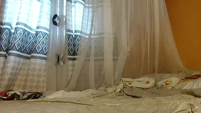 Snapshot of titi_fiesta chatting on 12, 10, 2025 titi fiesta online show from 12, 10, 2025