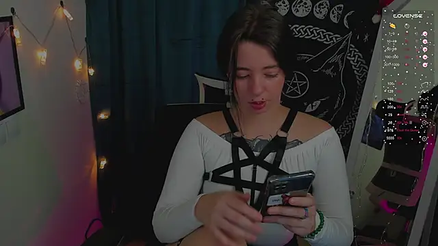 Snapshot of Sam_Mystery chatting on 3, 1, 2025 Sam Mystery online show from 3, 1, 2025