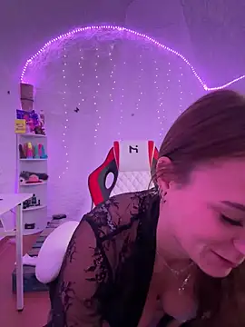 selenaluvv online show from 9, 12, 2024