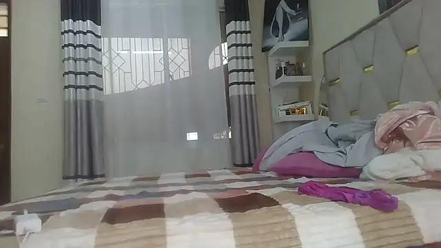 Fine assie online show from 10, 9, 2025