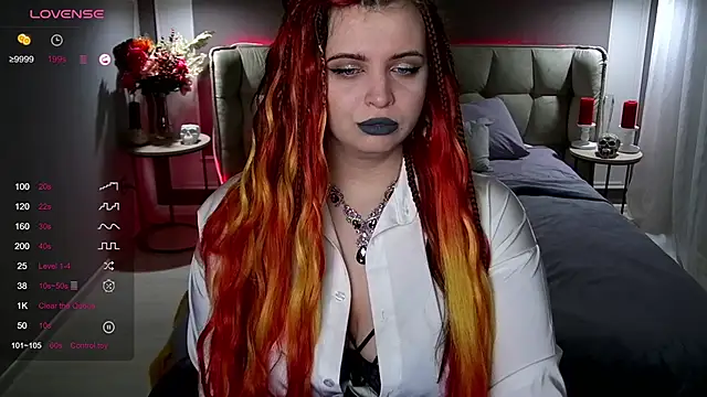 Miss Maya Mils online show from 21, 1, 2025