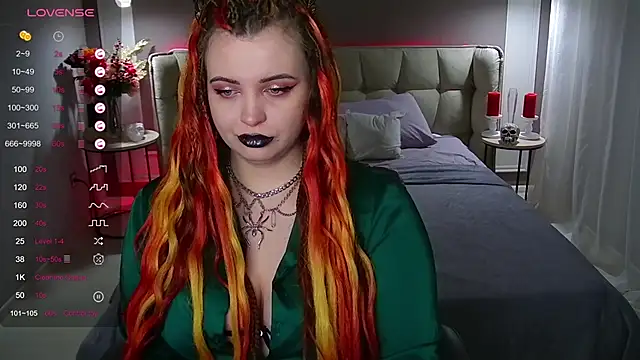 Miss Maya Mils online show from 24, 1, 2025