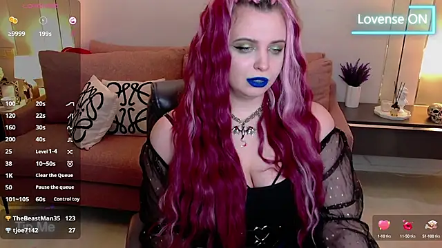 Miss Maya Mils online show from 25, 2, 2025