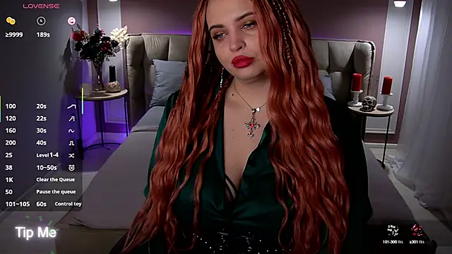 Miss Maya Mils online show from 21, 9, 2025