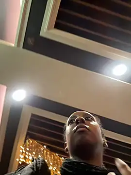 Your Paris online show from 4, 3, 2025