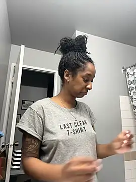 Your Paris online show from 6, 3, 2025