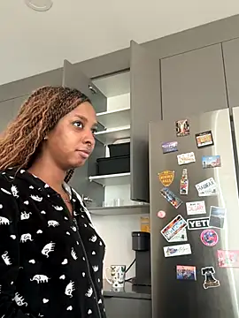 Your Paris online show from 18, 9, 2025