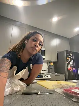 Your Paris online show from 24, 10, 2025