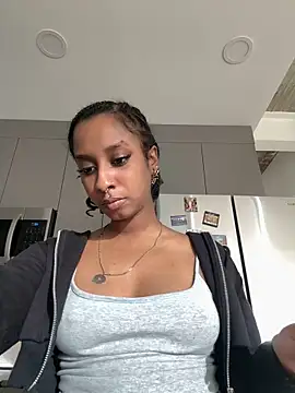 Your Paris online show from 24, 11, 2025