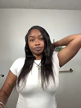 Snapshot of skylarrylee chatting on 3, 11, 2025 skylarrylee online show from 3, 11, 2025