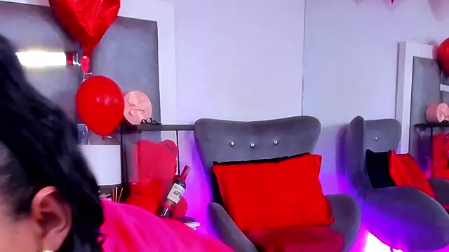 Evangeline Taylorr online show from 19, 2, 2025