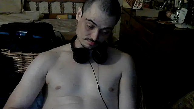 Snapshot of JustTylerr chatting on 3, 7, 2026 JustTylerr online show from 3, 7, 2026