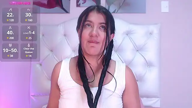 scarlet fostt  online show from 5, 1, 2025