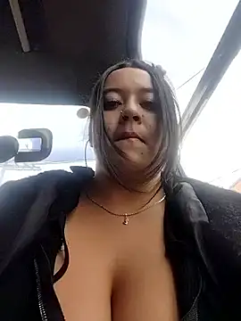 Snapshot of Cristal__04 chatting on 18, 12, 2025 Cristal 04 online show from 18, 12, 2025