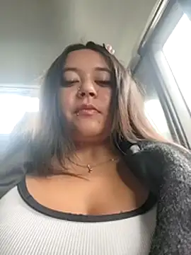 Snapshot of Cristal__04 chatting on 21, 12, 2025 Cristal 04 online show from 21, 12, 2025