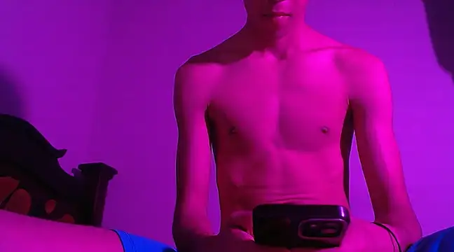 Snapshot of isaaclatino chatting on 7, 12, 2024 isaaclatino online show from 7, 12, 2024