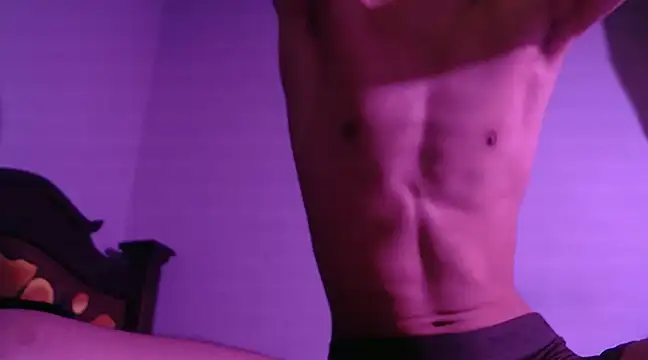 Snapshot of isaaclatino chatting on 12, 12, 2024 isaaclatino online show from 12, 12, 2024