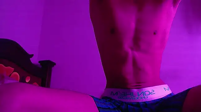 Snapshot of isaaclatino chatting on 21, 12, 2024 isaaclatino online show from 21, 12, 2024