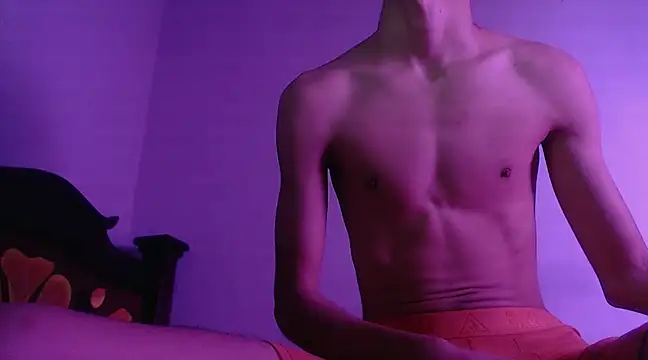 Snapshot of isaaclatino chatting on 23, 12, 2024 isaaclatino online show from 23, 12, 2024