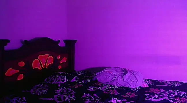 Snapshot of isaaclatino chatting on 24, 12, 2024 isaaclatino online show from 24, 12, 2024