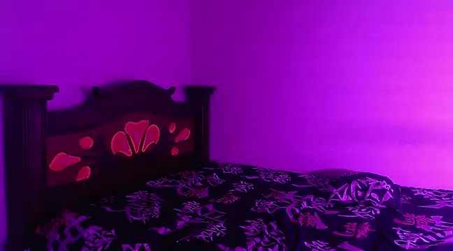 Snapshot of isaaclatino chatting on 27, 12, 2024 isaaclatino online show from 27, 12, 2024