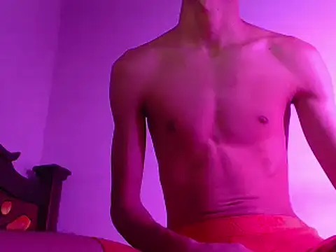 Snapshot of isaaclatino chatting on 4, 1, 2025 isaaclatino online show from 4, 1, 2025