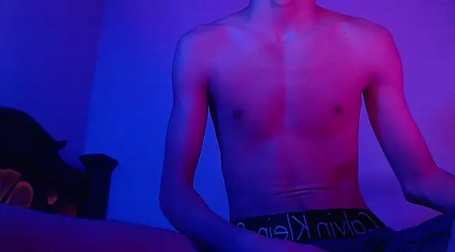 Snapshot of isaaclatino chatting on 25, 1, 2025 isaaclatino online show from 25, 1, 2025