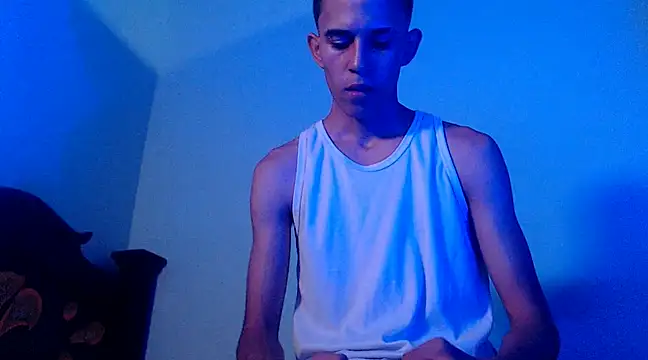 Snapshot of isaaclatino chatting on 21, 3, 2025 isaaclatino online show from 21, 3, 2025