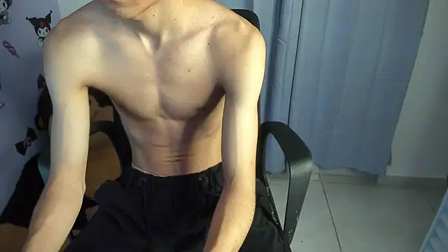 Snapshot of isaaclatino chatting on 2, 11, 2025 isaaclatino online show from 2, 11, 2025