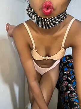 Snapshot of Little__Zara chatting on 3, 1, 2025 Little Zara online show from 3, 1, 2025
