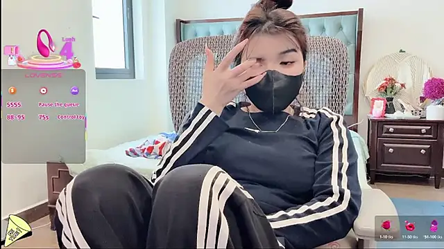 Berrysweet 68 online show from 6, 11, 2025