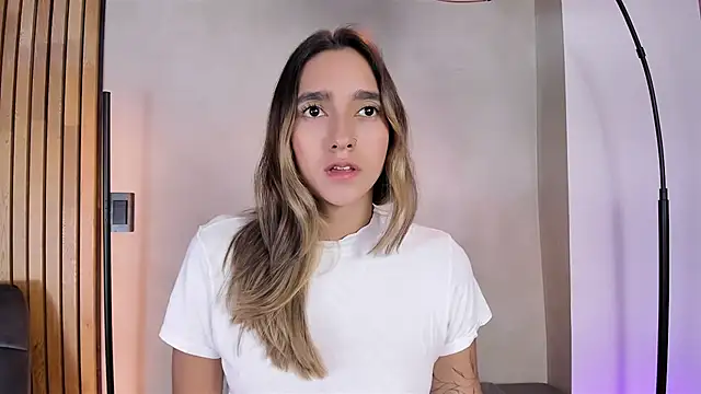 honeyhot69   online show from 6, 1, 2025