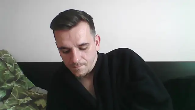 Huge cock22cm online show from 9, 3, 2025