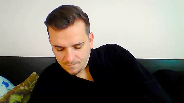 Huge cock22cm online show from 15, 12, 2025