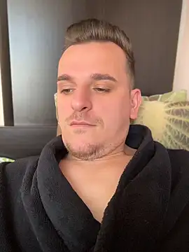 Huge cock22cm online show from 16, 4, 2026