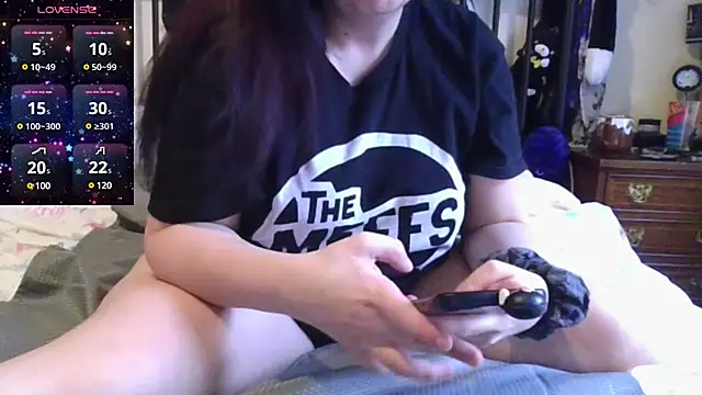 Snapshot of MissKisu chatting on 4, 12, 2024 MissKisu online show from 4, 12, 2024