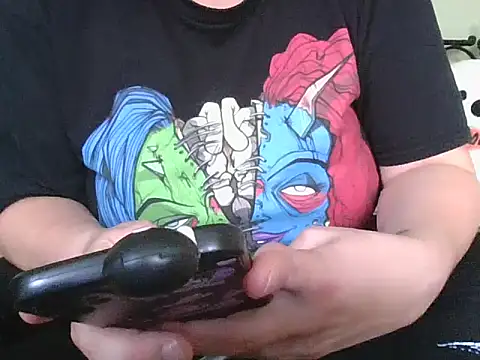 Snapshot of MissKisu chatting on 5, 10, 2025 MissKisu online show from 5, 10, 2025