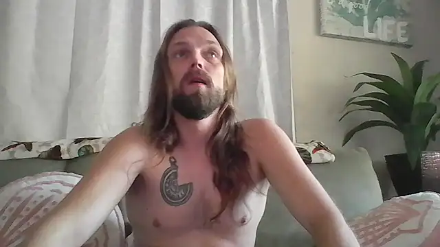 Snapshot of VitaminDrewFl chatting on 6, 6, 2026 VitaminDrewFl online show from 6, 6, 2026