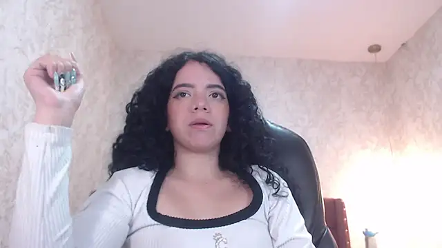 EmmaCowperr online show from 5, 1, 2025