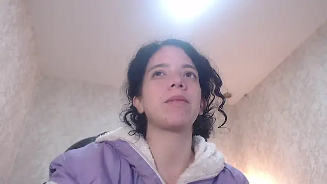 EmmaCowperr online show from 10, 1, 2025