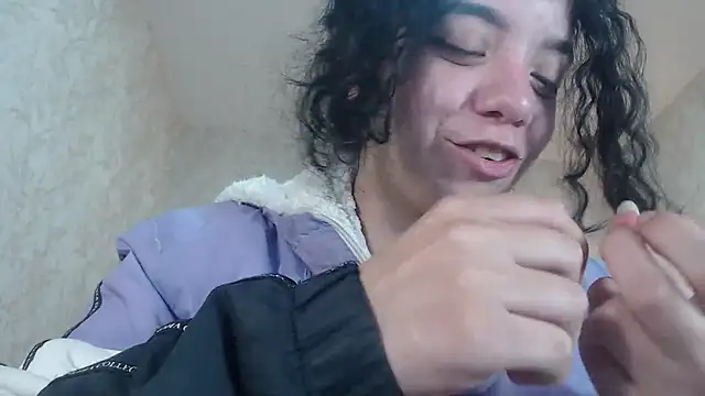 EmmaCowperr online show from 15, 1, 2025