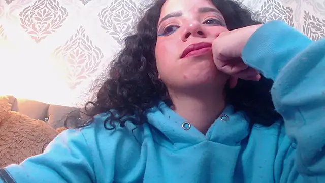 EmmaCowperr online show from 20, 2, 2025