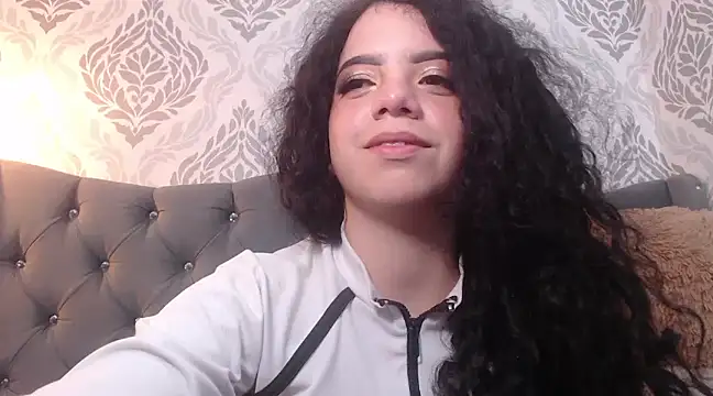 EmmaCowperr online show from 13, 3, 2025