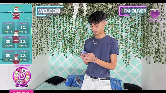 oliverhot2005 online show from 17, 12, 2025