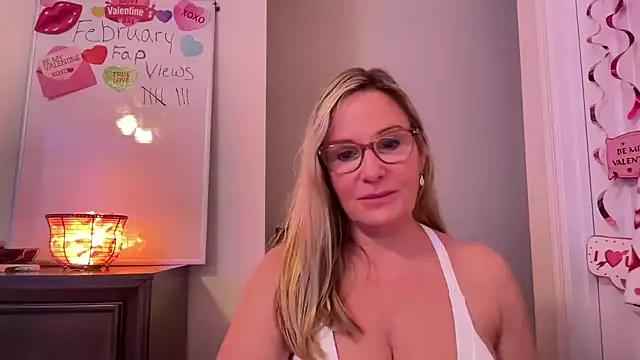 Milf Goddess online show from 11, 2, 2025