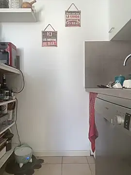 Luccreccia  online show from 16, 11, 2025