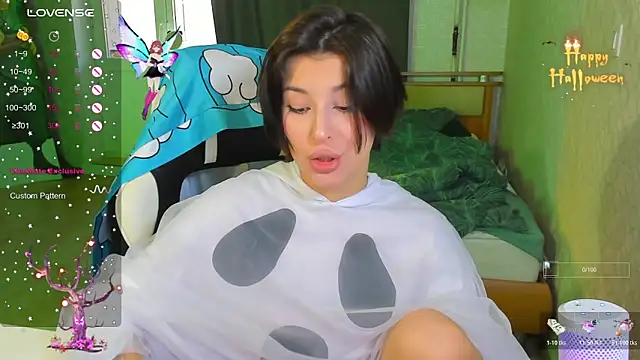 Snapshot of folinskayyya chatting on 25, 10, 2025 folinskayyya online show from 25, 10, 2025