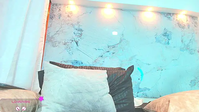 Natasha Colins1 online show from 24, 2, 2025