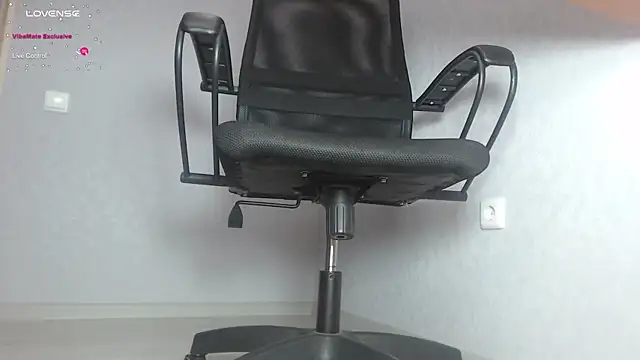 Snapshot of blondiana13 chatting on 29, 1, 2025 blondiana13 online show from 29, 1, 2025