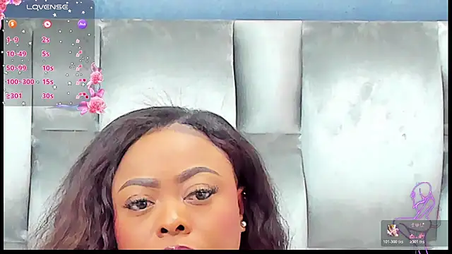 CamilaBenitez online show from 30, 10, 2025